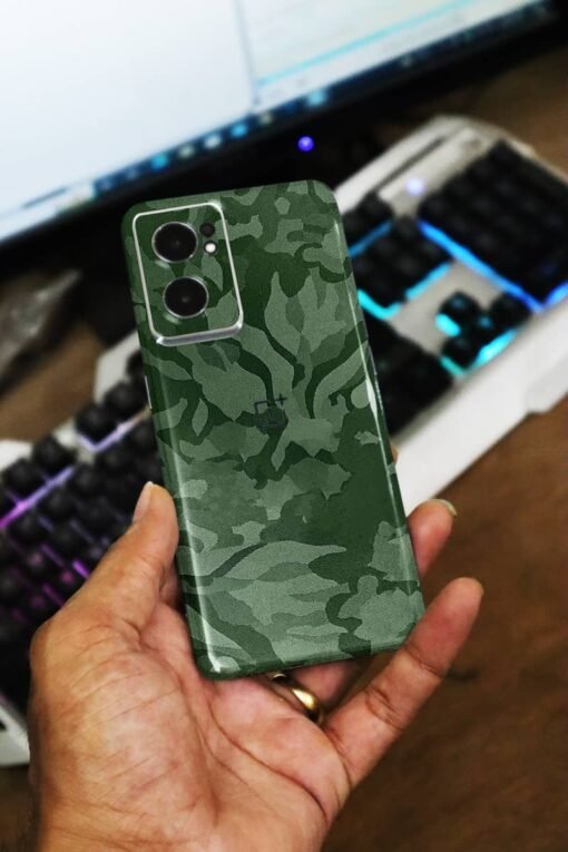 Shiny Green Camo